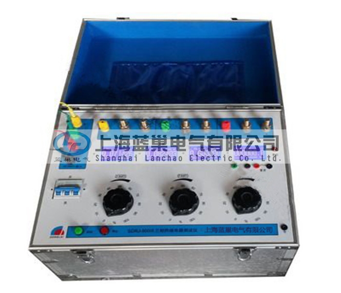 LCDL-200III三相電流發(fā)生器（簡(jiǎn)稱三相升流器），我公司自行研制開發(fā)的測(cè)試設(shè)備，它集國(guó)內(nèi)外同類產(chǎn)品的優(yōu)點(diǎn)于一身，采用數(shù)控技術(shù)，抗干擾能力強(qiáng)，和上一代升流器相比，由于采用低功耗、大容量的自藕調(diào)壓器和高導(dǎo)磁率鐵芯制作的變流器。